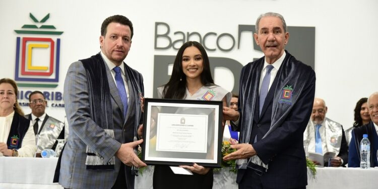 UNICARIBE gradúa 615 nuevos profesionales