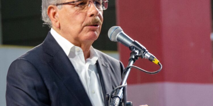 El PLD juramenta nuevos miembros en Barahona