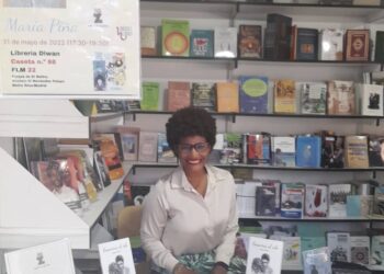 María Piña recibe el Premio César Vallejo a la Excelencia Literaria 2022