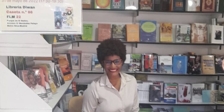 María Piña recibe el Premio César Vallejo a la Excelencia Literaria 2022