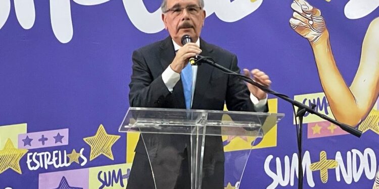 Danilo Medina prevé que la pelea será PLD vs. PRM en el 2024