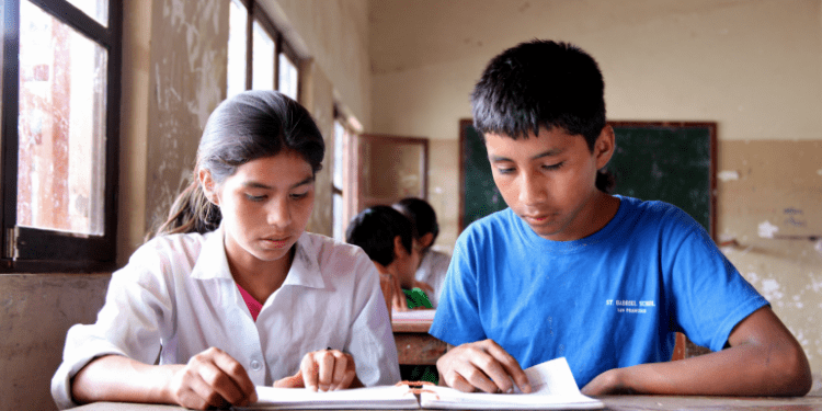 Cuatro de cada cinco niños y niñas en América Latina y el Caribe no podrán comprender un texto simple