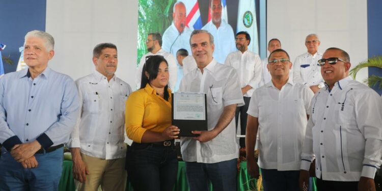 Gobierno de Abinader han entregado más  26,600 títulos de propiedad