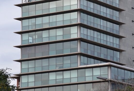 EEUU multa empresa con 100 millones por hacer trampas en los exámenes de sus contables