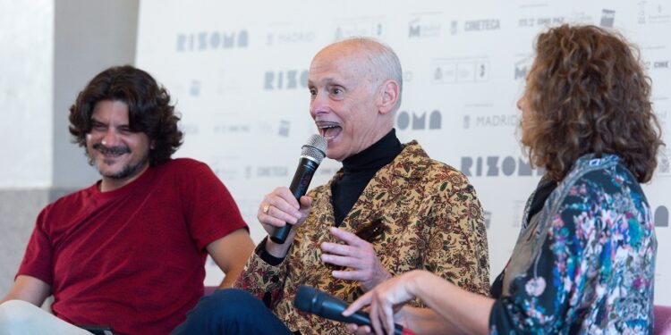 John Waters: "Lo peor de los tiroteos en EEUU es que son los pobres los que disparan a los pobres"
