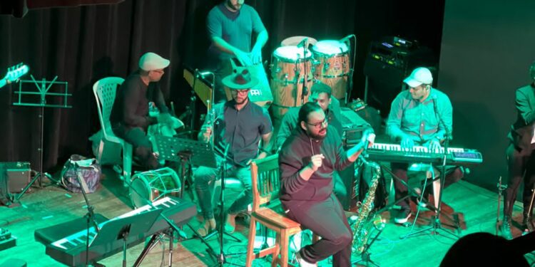 ¡La Casa se llenó con Manerra!