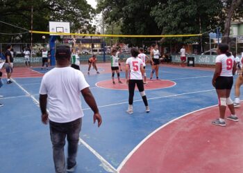 Voleibol Villa Faro va a la Semifinal de 3ros. Juegos Deportivos SD Este.