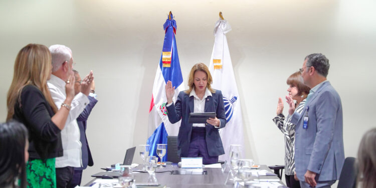 Ministra de Cultura juramenta miembros del Consejo de Mecenazgo