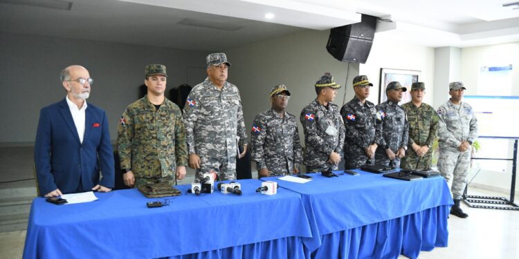 Operativo conjunto apresa a 1,910 personas y ocupa 123 armas de fuego 