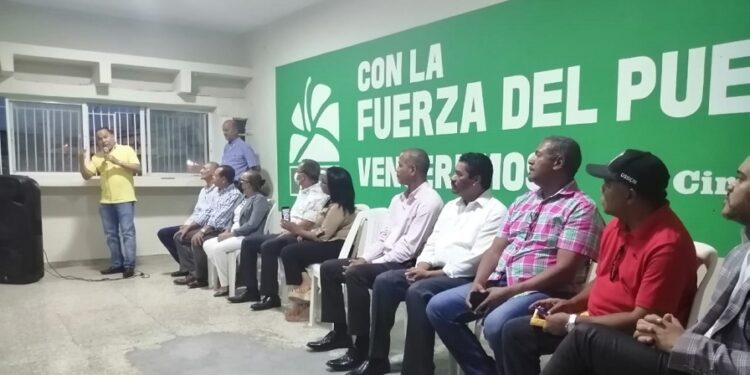 Radhamés Jiménez vaticina primer lugar para FP en el 2024