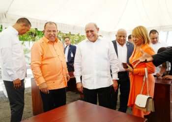 Capacitarán jóvenes para recuperar mobiliario de Instituciones del Estado