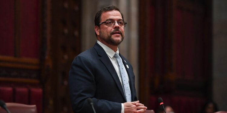 Nueva York elimina impuestos a la Gasolina