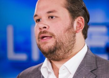 Orlando Jorge Villegas asume conducción del programa "Líderes", que conducía su padre