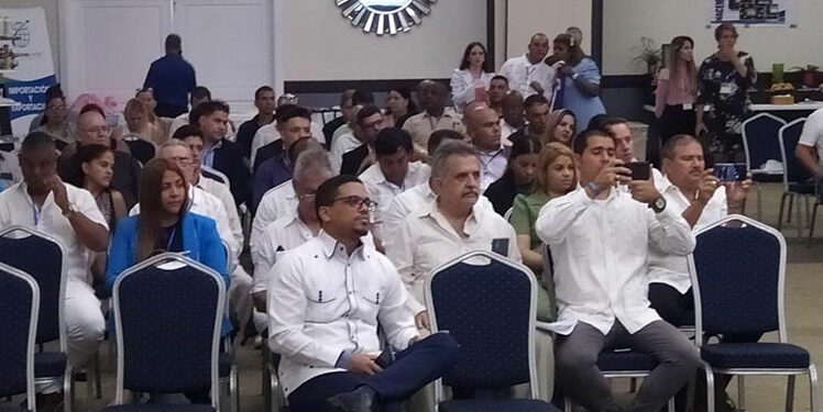 Comenzó encuentro de empresarios de Cuba y Dominicana