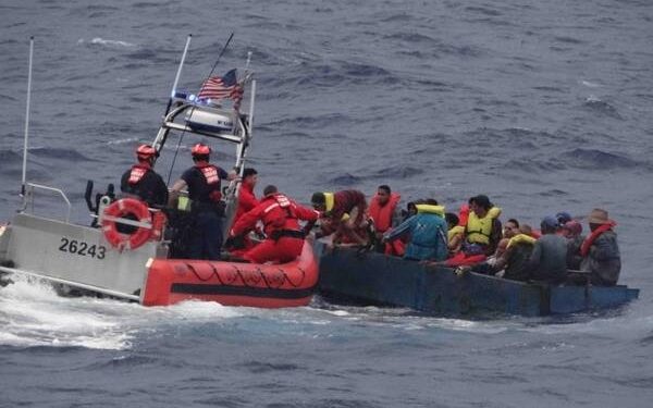 La Guardia Costera estadounidense repatrió a más de 220 migrantes a Haití y Cuba
