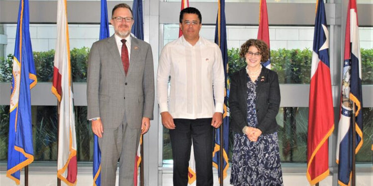 Diplomatica EEUU observa en RD los casos de visas de inmigrante y de no inmigrante