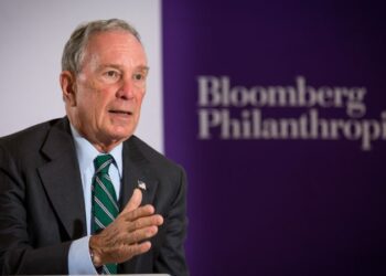 Bloomberg apoya proyecto UNPHU/AxisHealth para uso de inteligencia artificial en Santo Domingo