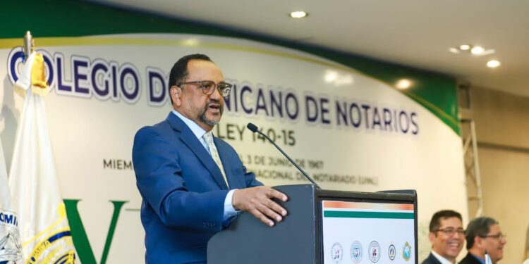 Peralta Romero habla de la seguridad jurídica ante los notarios