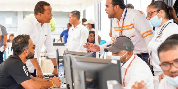 Edesur recibe clientes hoy domingo para escuchar sus inquietudes