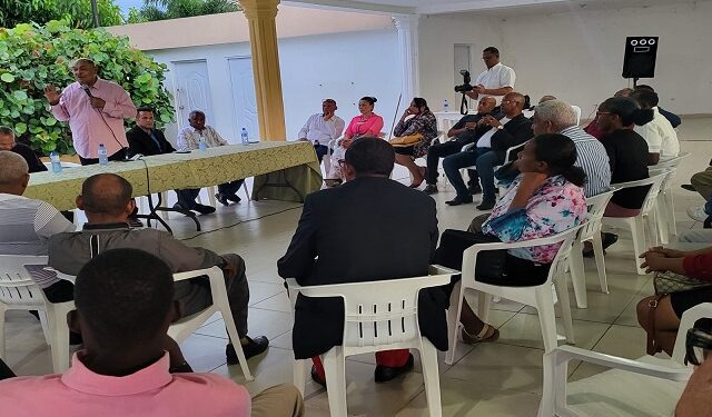 Alburquerque propone precio US$900 a la onza de oro extrae Barrick Gold