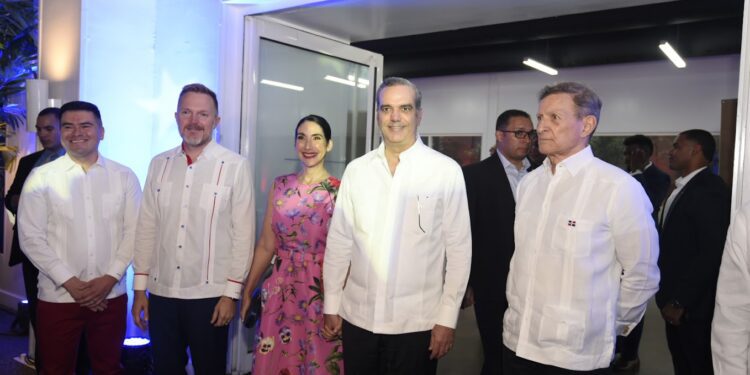 La Embajada de los EE. UU. celebra el 246 aniversario de la independencia estadounidense