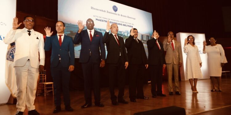 Rector UASD juramenta nuevas autoridades académicas