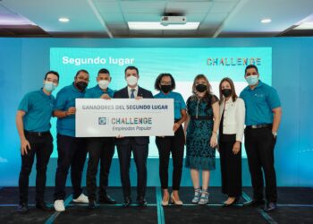 Banco Popular premia ideas creativas e innovadoras de colaboradores