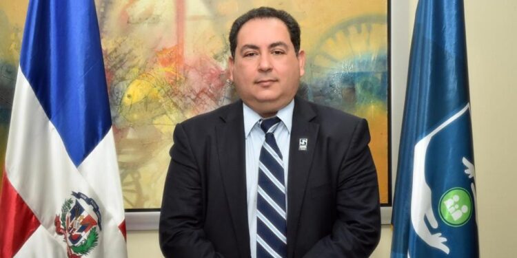 Director SNS llama al CMD a mantener vías de diálogo; dice pacientes son los más perjudicados