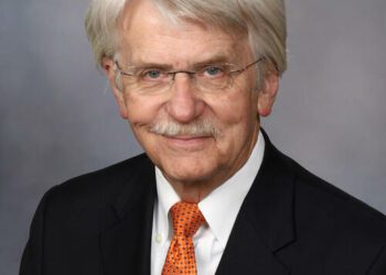 Personas con pérdida de la audición pueden desarrollar demencia