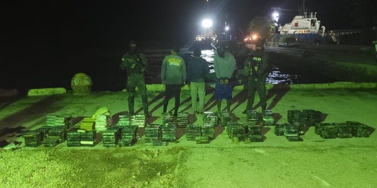 DNCD se incauta de 321 paquetes de cocaína en Barahona