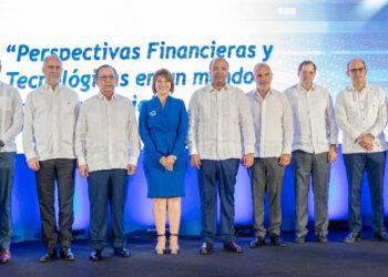 Autoridades y ejecutivos financieros plantean sus perspectivas sobre la economía nacional 