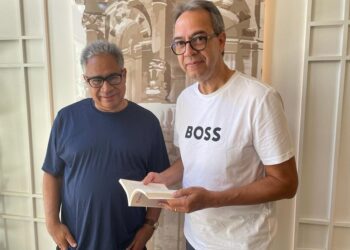 Plinio Chahín y José Mármol participan en la mesa 'La República Dominicana y sus poetas'