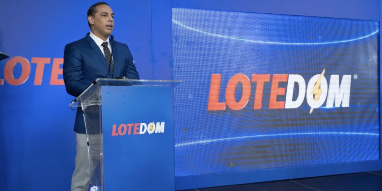 Una mujer de Mao se convierte en millonaria al ganar el Agarra-4 de LOTEDOM