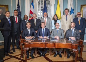 RD firma alianza persigue atraer inversiones y fortalecer cadena de suministro