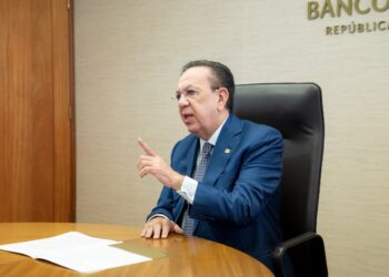 Valdez Albizu destaca la rápida recuperación de la economía de República Dominicana