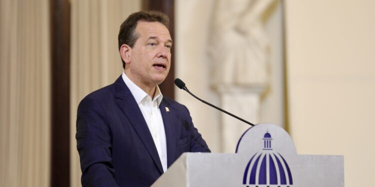 Gobierno prioriza acceso de mipymes industriales en compra de 18 instituciones del Estado