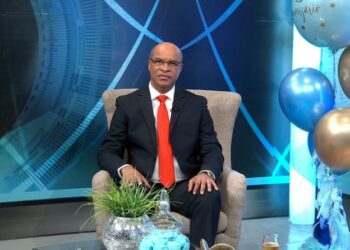 Programa de televisión Esferas de Poder celebra su décimo tercer aniversario