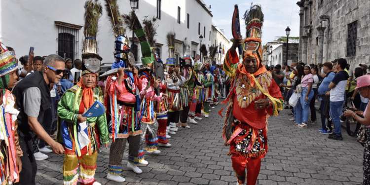 Aprobación millonaria de UNESCO para salvaguardar tradiciones de los Congos y los Guloyas