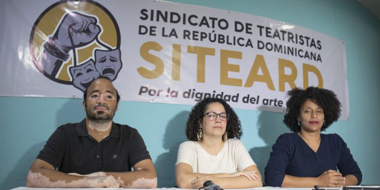 No es drama: Teatristas demandan pago por servicios prestados en Feria del Libro