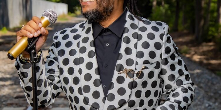 Tommy Jiménez,ex de grupo Negros lanza merengue