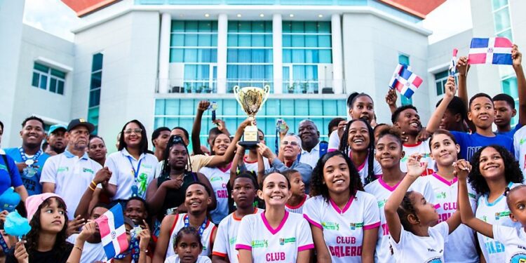 Con 37 medallas de oro, circunscripción 1 gana Juegos Deportivos de SD Este  