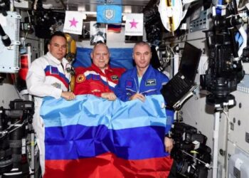 Los rusos celebran la conquista de Lugansk en la Estación Espacial