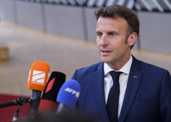 Macron acusa a Rusia de ser "una de las últimas potencias imperiales coloniales"