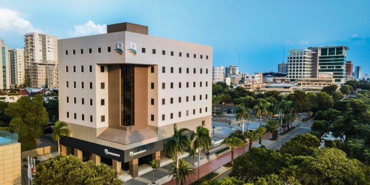 Banreservas restablece servicios de aplicación móvil