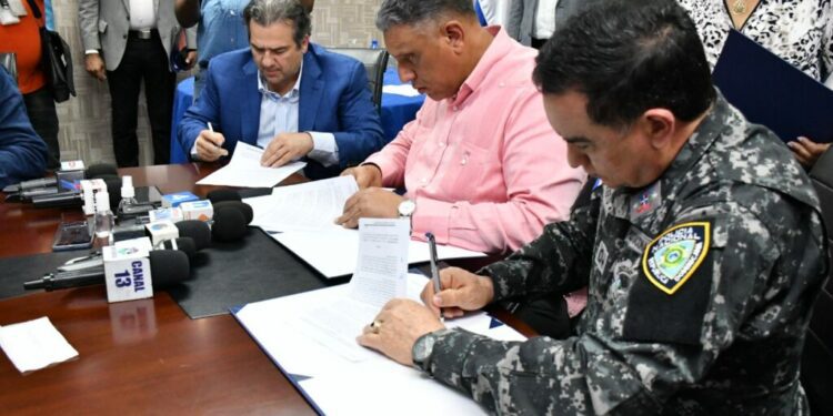 Miembros PN recibirán descuentos en compras en supermercados