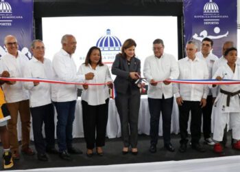 Vicepresidenta Raquel Peña inaugura dos polideportivos en Santo Domingo Este