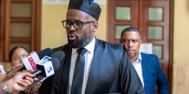 Tribunal mantiene en prisión a el expresidente del Fonper, Fernando Rosa