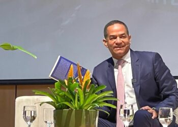 Julio César Valentín publica libro sobre los movimientos sociales en RD 