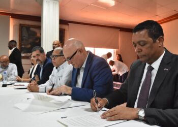 Treinta y tres alcaldes fronterizos implementarán estrategia MiFronteraRD 