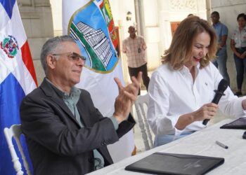 Cultura y ASDE impulsarán plan para el embellecimiento del Faro a Colón  